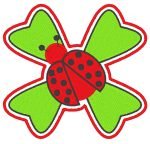 coccinelle sur un trèfle