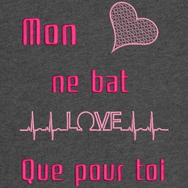 love électro cardiogramme Motif de broderie machine love électro cardiogramme mon cœur ne bat que pour toi cadre 10 x 10 / 13 x 18 / 20 x 30 Formats des fichiers PES,CSD,EXP,HUS,SHV,VIP,XXX,DST,PCS,JEF,VP3,SEW,EMB… Téléchargement immédiat