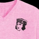 femme vintage avec un chapeau motif de broderie machine gratuit